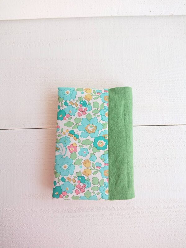 ハンドメイド ブックカバー 海外作家 手作り 巾着付き 作り方ブックカバーの基本的な作り方と応用型紙／布製しおり付き